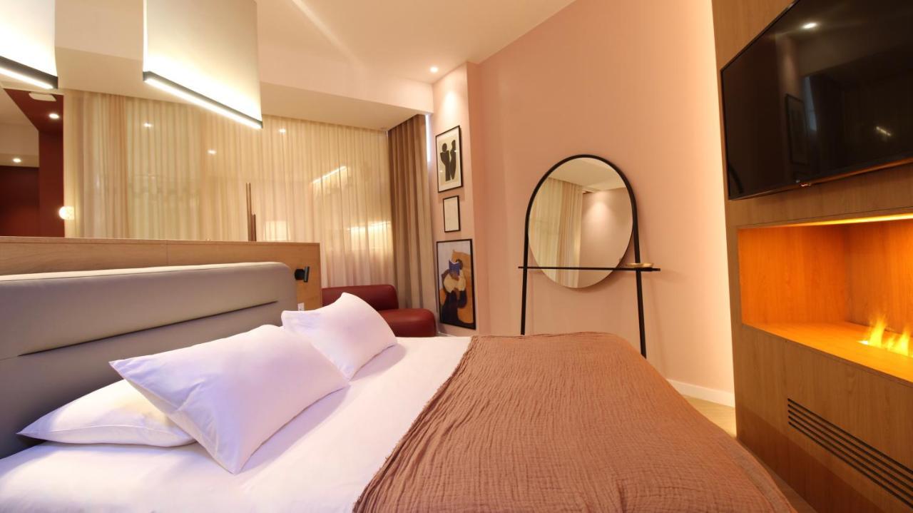 Mihotel Sala Lyon Eksteriør billede